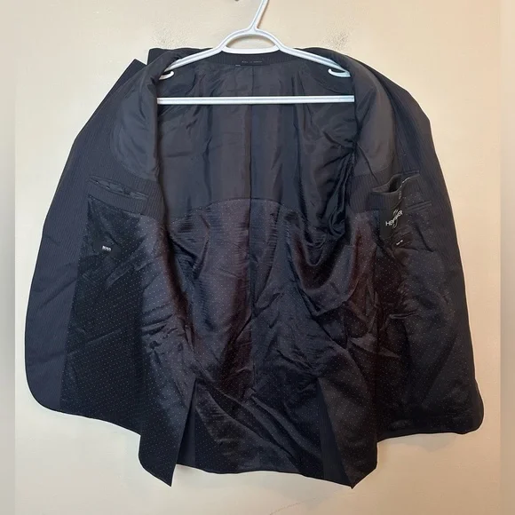 Hugo Boss Size 40R - Picture 4 of 10